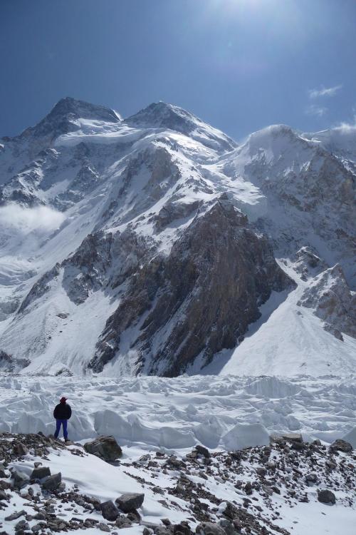 Broad Peak central (8016m) i principal (8047m) des del camp base