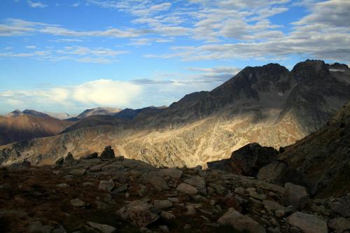 ullada de sol sobre el massis del Besiberris 