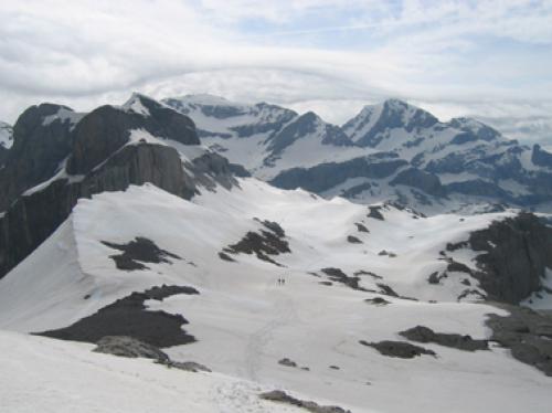 El Marboré, Cilindro i Mont perdut al Fons, vistos des de la Torre de Marboré