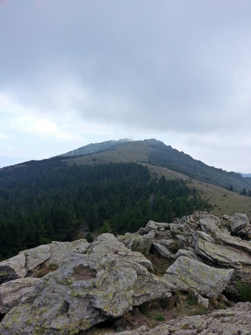 Puig Neulós des del cim del Roc dels Tres Termes