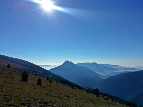 Vistes al Pedraforca pujant al Vulturó